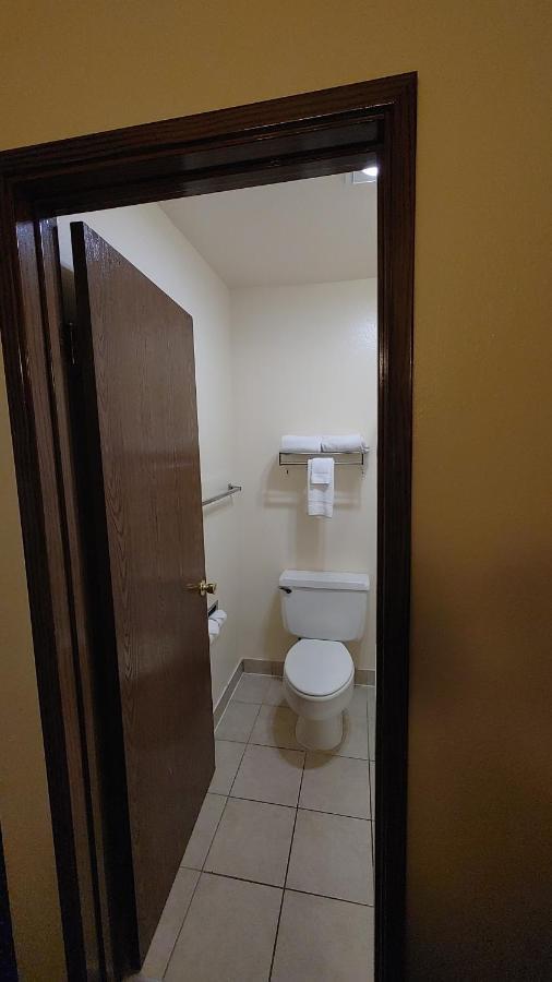 Days Inn By Wyndham Pocatello University Area Екстериор снимка