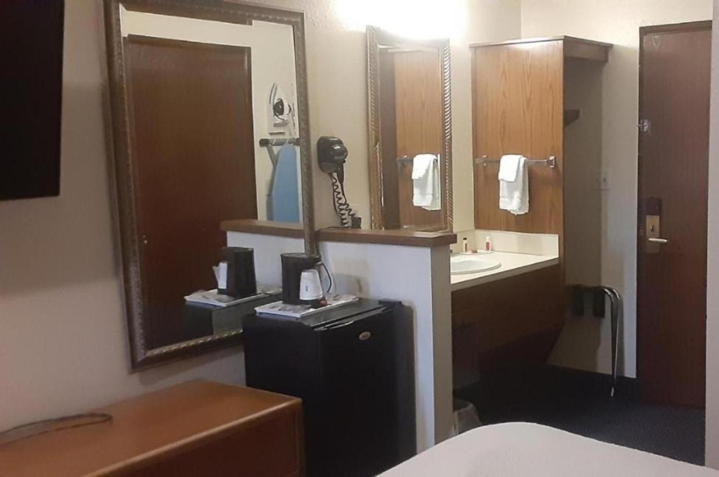 Days Inn By Wyndham Pocatello University Area Екстериор снимка